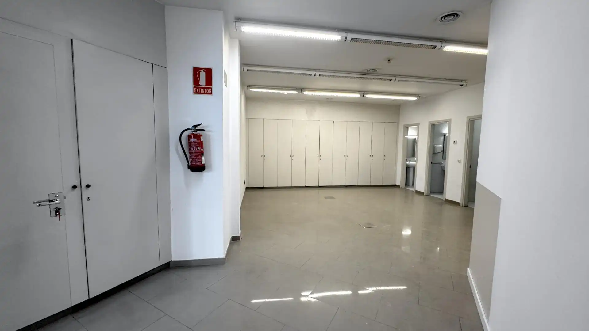 Local commercial à louer à Avenida JOSEP TARRADELLAS,DE, imagen 23