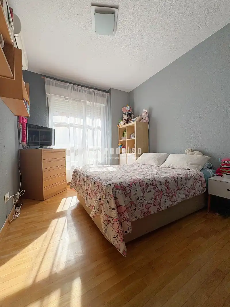 Habitación de Piso en venta en Madrid con Terraza y Trastero