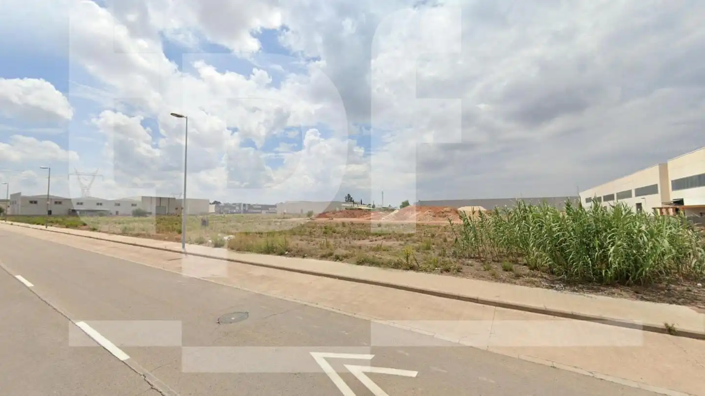 Terreno industrial en venta en Bétera
