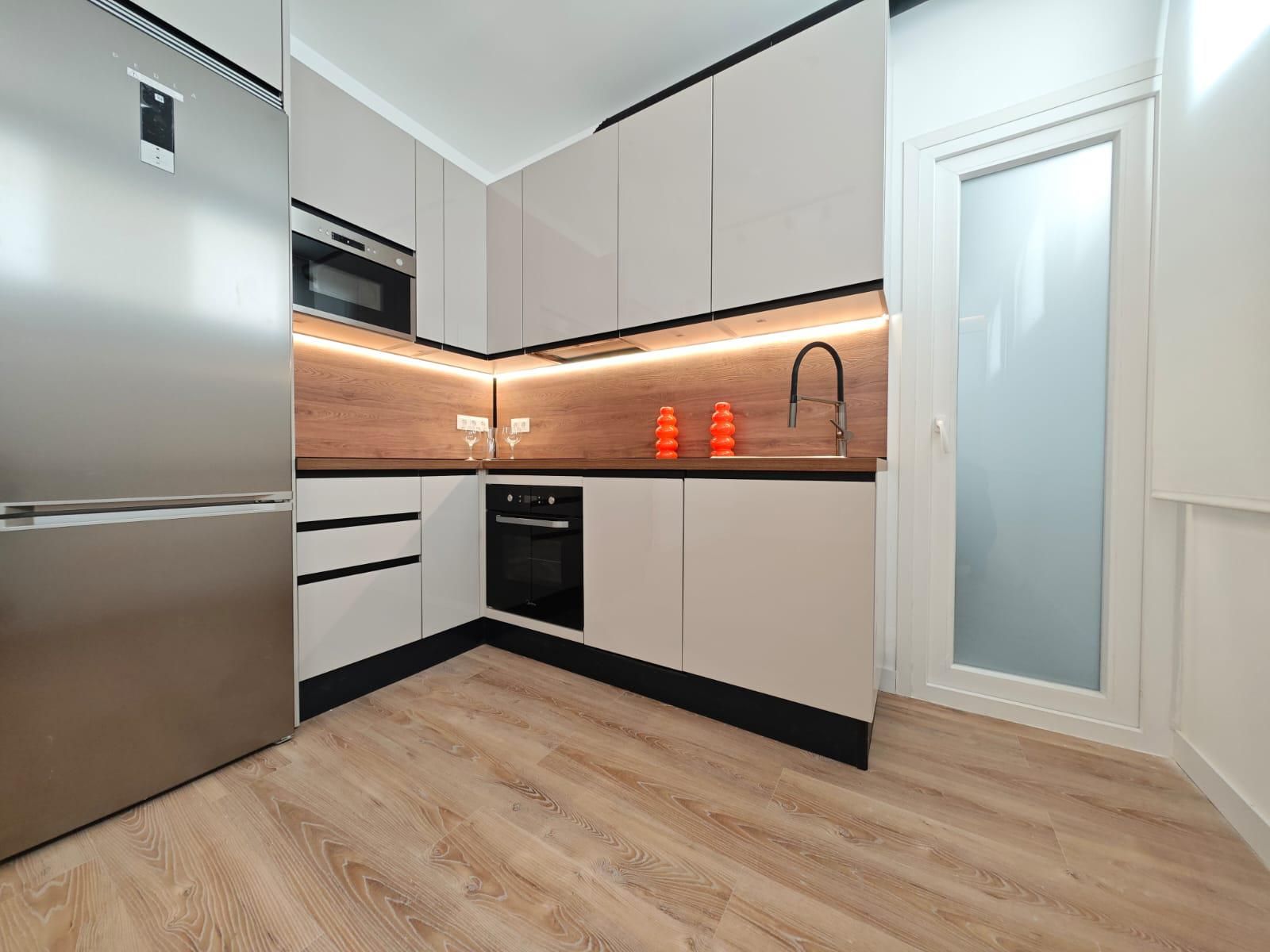 Cuina de Planta baixa en venda en  Madrid Capital amb Aire condicionat i Calefacció