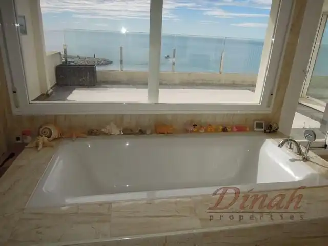 Badezimmer von Dachboden zum Verkauf in Altea mit Klimaanlage, Heizung und Terrasse