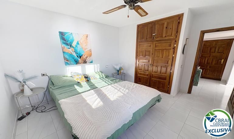 Habitación de Apartamento en venta en Roses con Calefacción y Piscina comunitaria