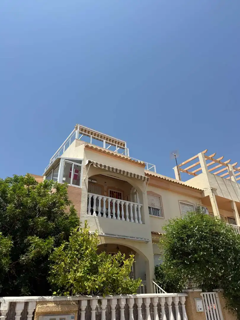 Vista exterior de Apartament en venda en Orihuela amb Aire condicionat, Moblat i Internet