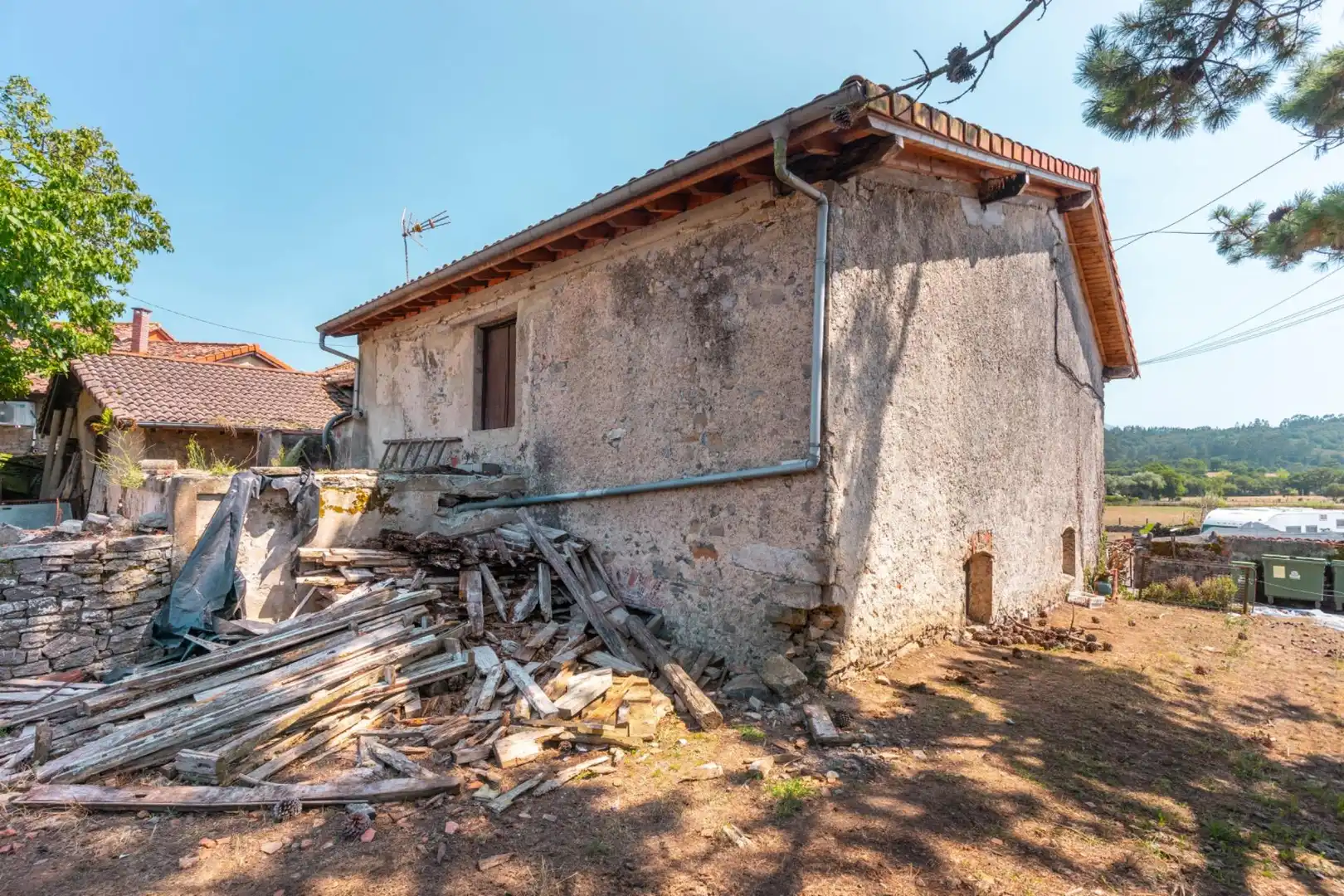 Vista exterior de Casa o chalet en venta en Sariego con Calefacción, Terraza y Amueblado