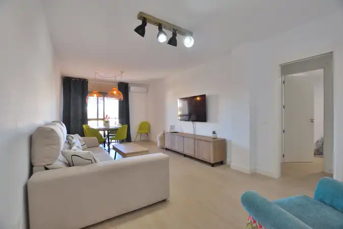 Sala d'estar de Pis en venda en Ronda amb Aire condicionat, Terrassa i Balcó
