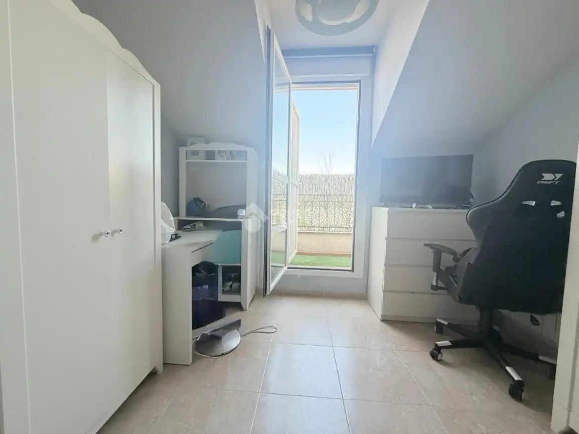 Bedroom of Flat for sale in Alovera  with Air Conditioner, Furnished and Balcony