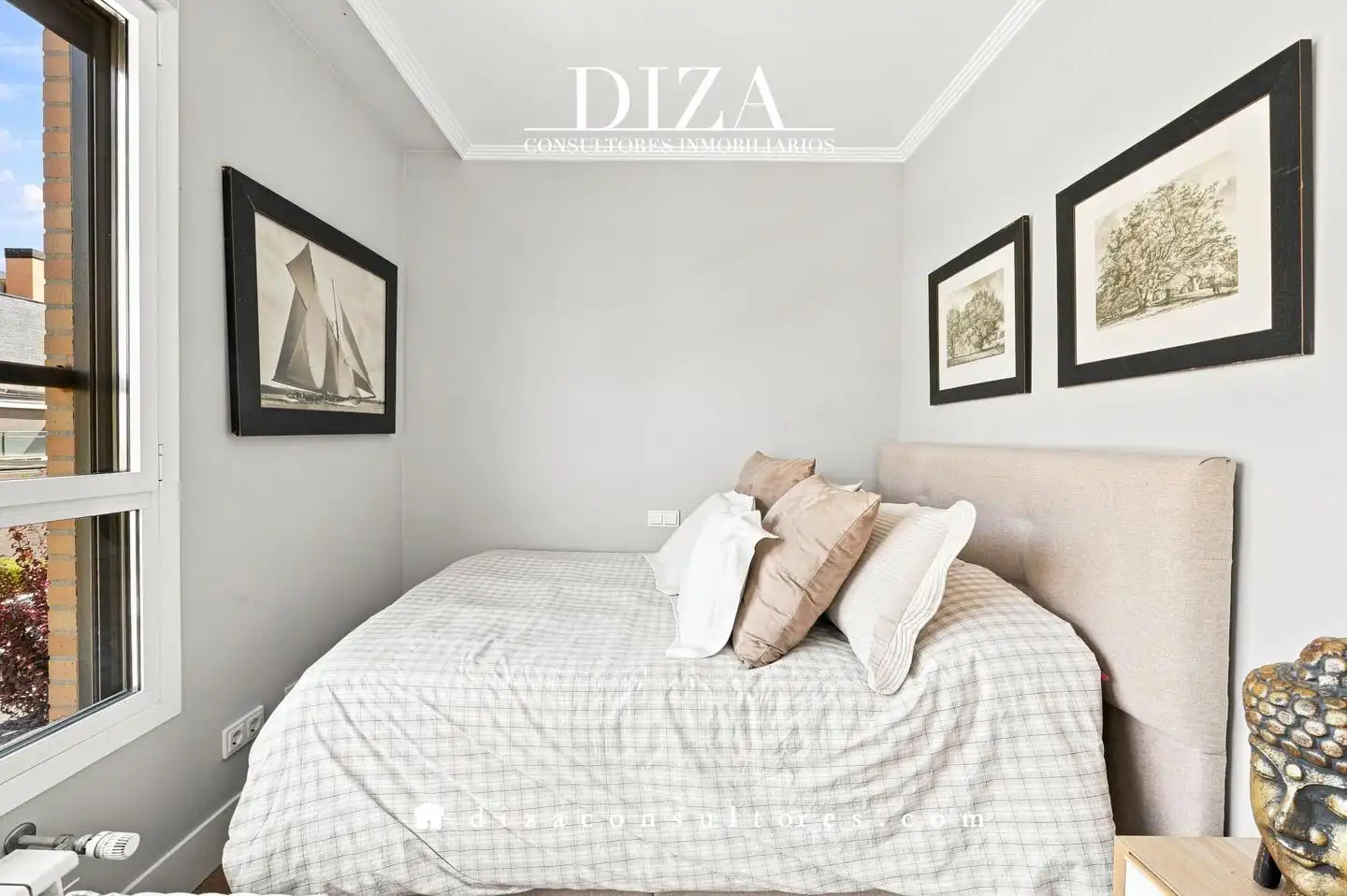 Bedroom of Houses for sale in La Moraleja  with Air Conditioner, Heating and Private garden