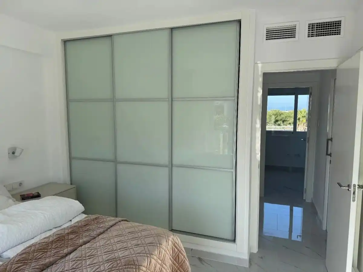 Habitación de Casa adosada en venta en Torrevieja con Aire acondicionado, Jardín privado y Amueblado