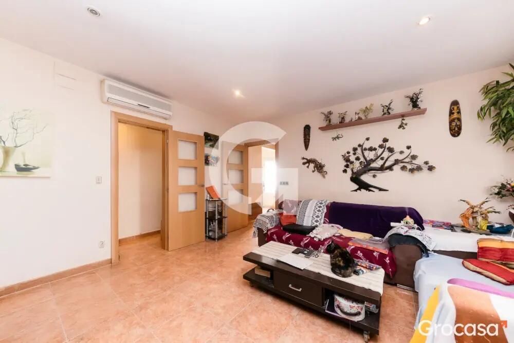 Sala d'estar de Planta baixa en venda en Sant Vicenç Dels Horts amb Aire condicionat, Calefacció i Terrassa