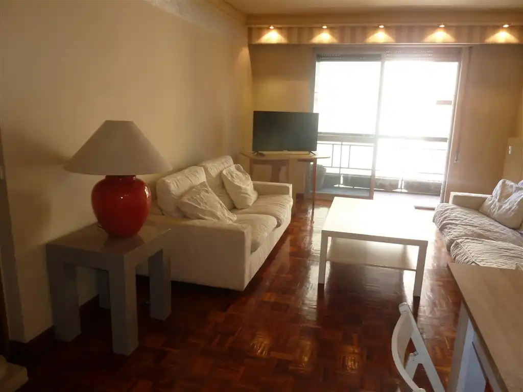 Sala de estar de Piso de alquiler en  Pamplona / Iruña con Calefacción, Parquet y Terraza