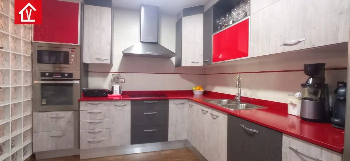 Cocina de Casa o chalet en venta en Barberà del Vallès con Aire acondicionado, Calefacción y Terraza
