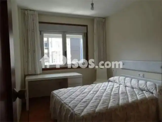 Bedroom of Flat for rent in Vigo   with Furnished