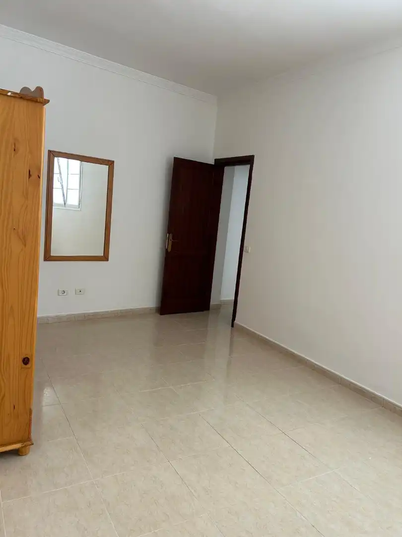 Habitación de Piso de alquiler en Las Palmas de Gran Canaria con Amueblado y Balcón