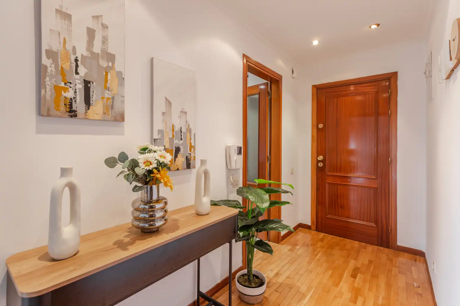 Piso en venta en  Pamplona / Iruña con Parquet, Terraza y Trastero