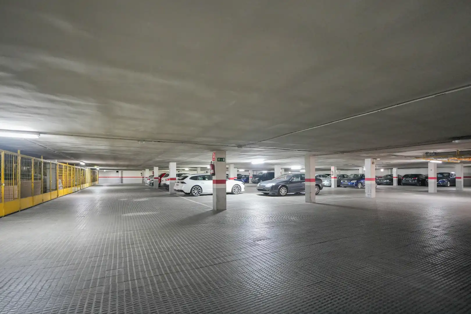 Aparcament de Pis en venda en Valladolid amb Calefacció, Terrassa i Internet