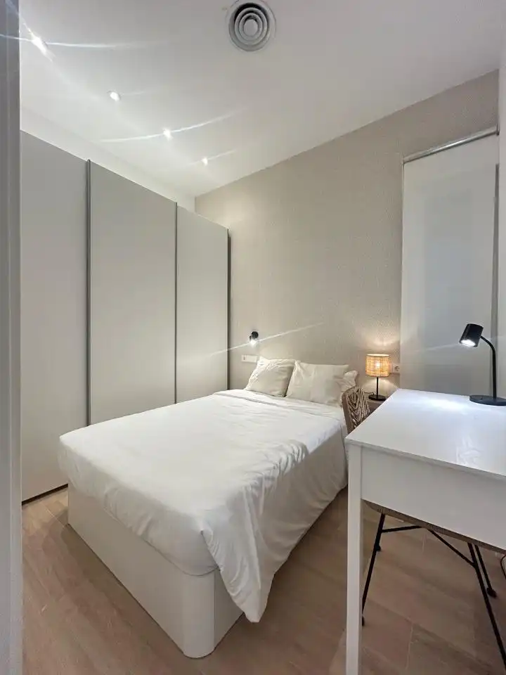 Schlafzimmer von Erdgeschoss zum Verkauf in Madrid
