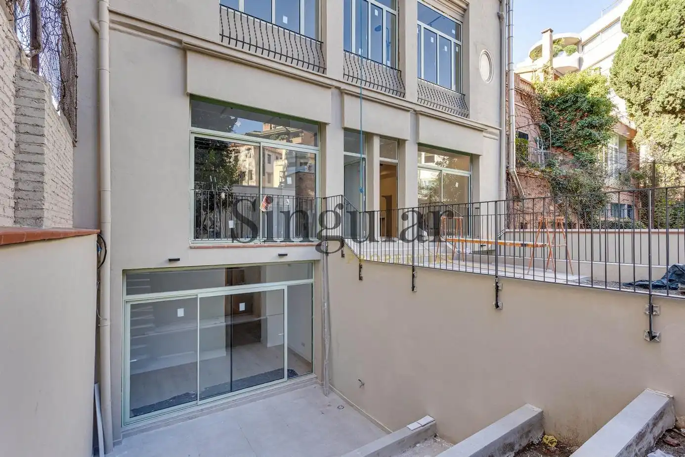 Vista exterior de Dúplex en venta en Barcelona con Aire acondicionado, Calefacción y Jardín privado