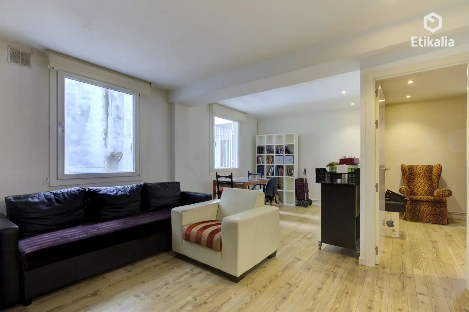 Sala de estar de Piso en venta en Vitoria - Gasteiz con Calefacción y Parquet