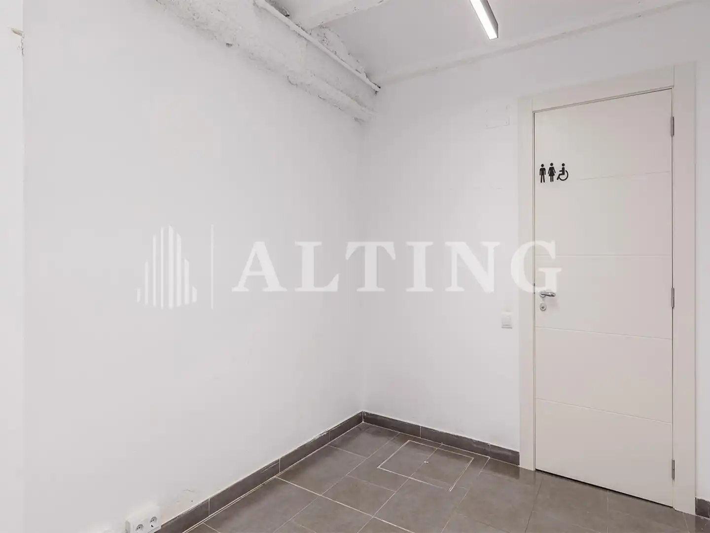 Local comercial de lloguer a Carrer Calabria, imagen 25
