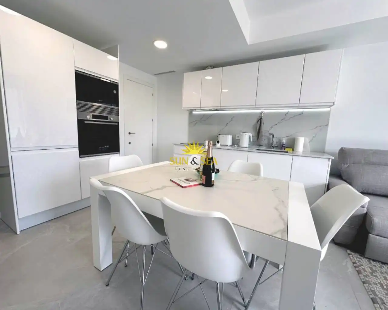 Cocina de Planta baja de alquiler en Finestrat con Aire acondicionado, Calefacción y Terraza