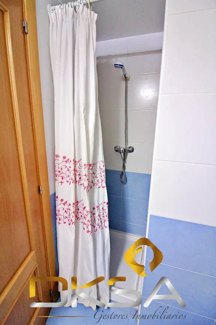 Bany de Àtic en venda en Oropesa del Mar / Orpesa amb Aire condicionat, Calefacció i Jardí privat