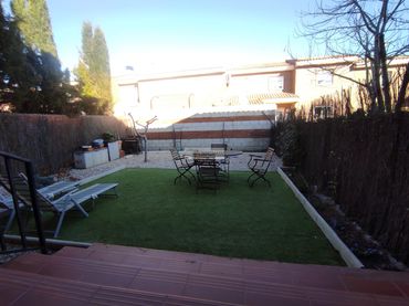 Adosado con jardín en venta en Barcience