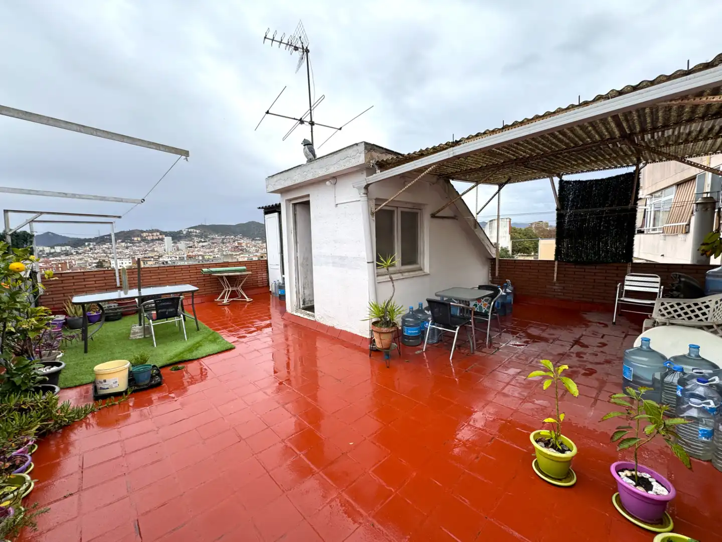 Terrasse von Gebäude zum Verkauf in Santa Coloma de Gramenet mit Alarm