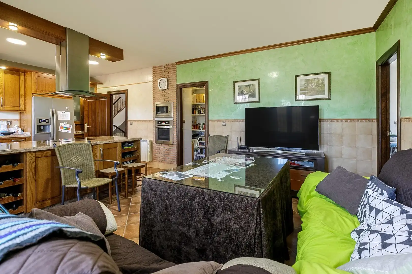 Sala de estar de Finca rústica en venta en Montefrío con Calefacción, Jardín privado y Terraza