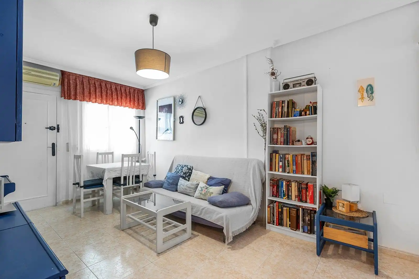 Living room of Houses for sale in Torrevieja  with Terrace, Furnished and Community pool