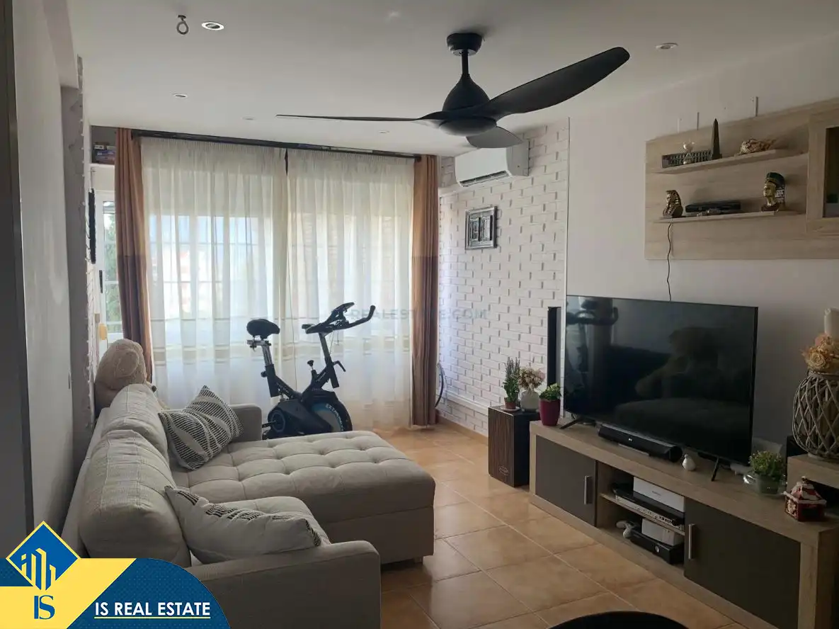 Sala d'estar de Apartament en venda en Alicante / Alacant amb Aire condicionat, Calefacció i Moblat