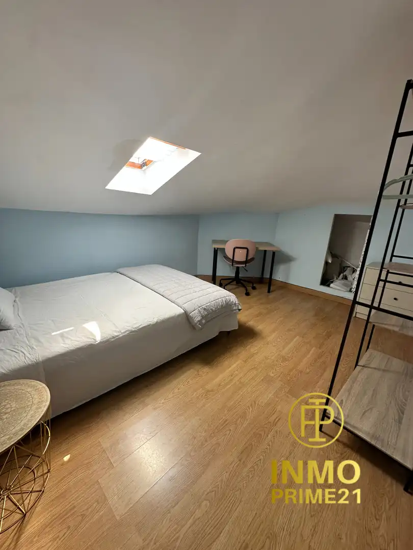 Schlafzimmer von Dachboden zur Miete in Santander