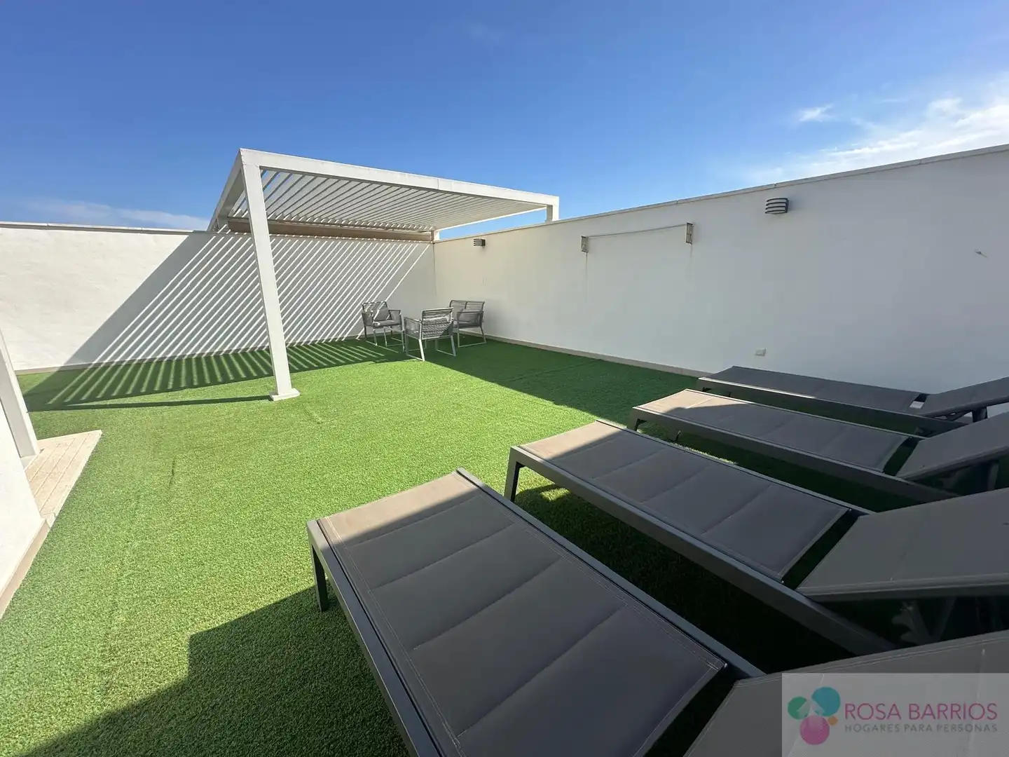 Terrasse von Dachboden zum Verkauf in Marbella mit Klimaanlage, Terrasse und Möbliert