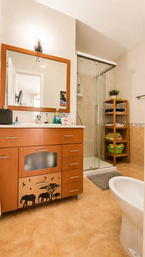 Badezimmer von Haus oder Chalet zum Verkauf in Santa Pola mit Klimaanlage, Heizung und Gemeinschaftspool