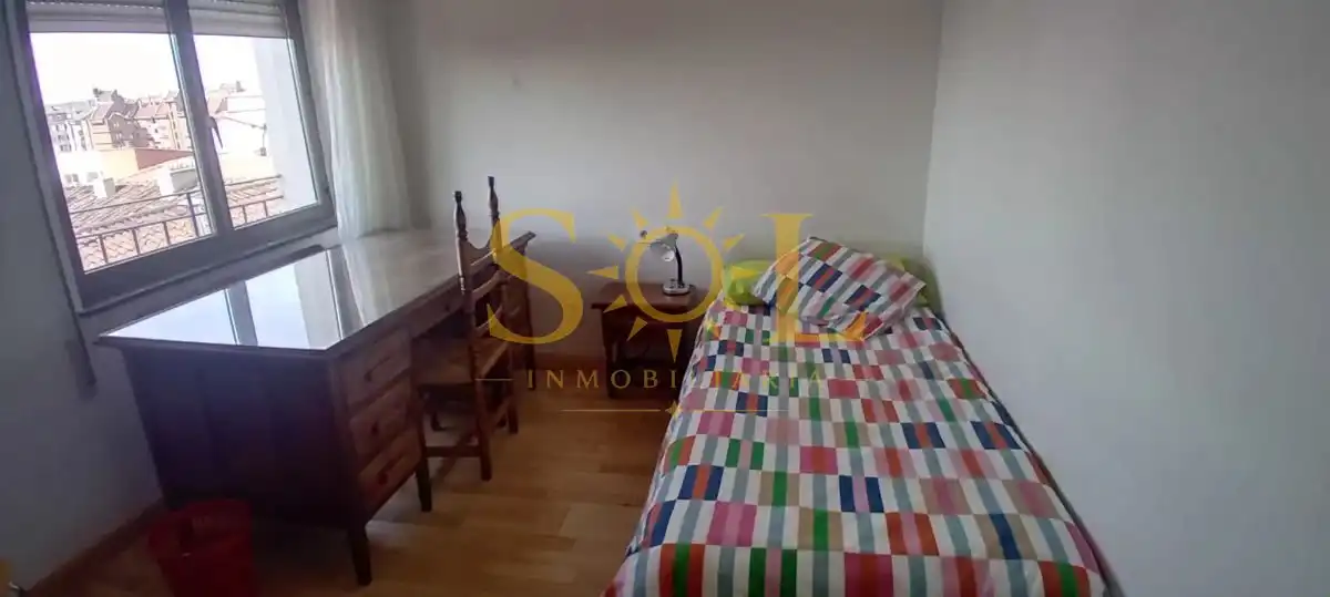 Schlafzimmer von Wohnung zur Miete in León Capital  mit Heizung, Terrasse und Möbliert