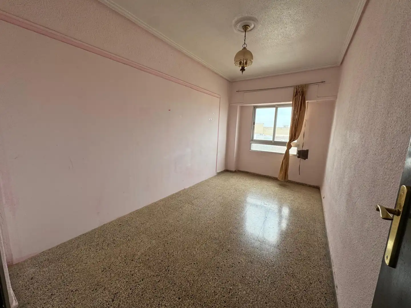 Schlafzimmer von Wohnung zum Verkauf in Alfafar mit Balkon