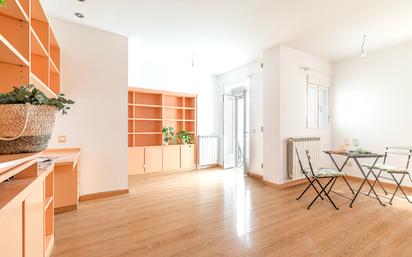 Living room of Flat for sale in  Madrid Capital