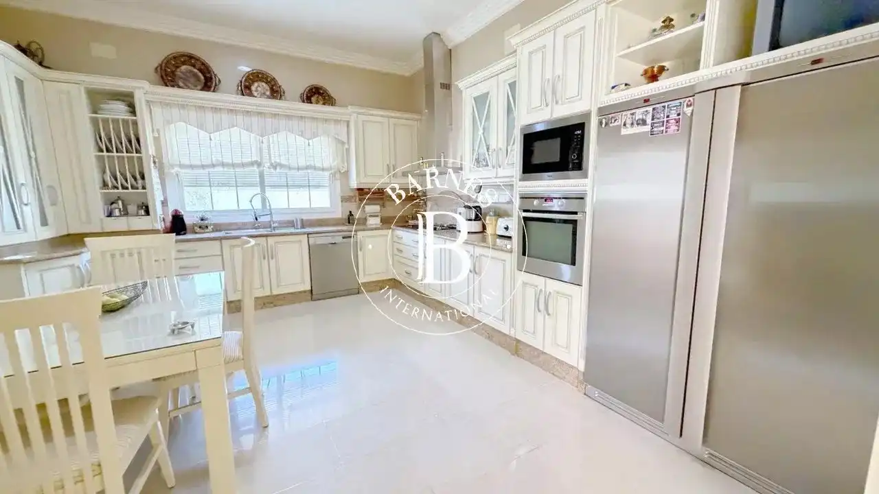 Cocina de Piso en venta en Quintanar de la Orden con Aire acondicionado, Calefacción y Jardín privado