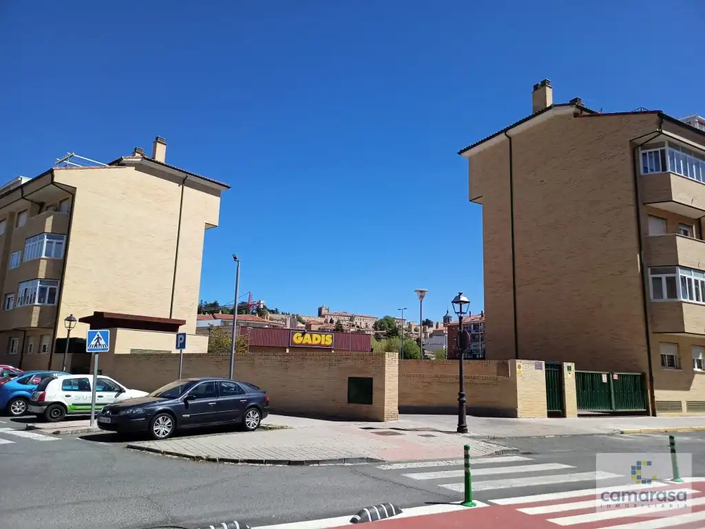 Garaje de alquiler en Calle Mancebo De Arevalo, 15, Sur