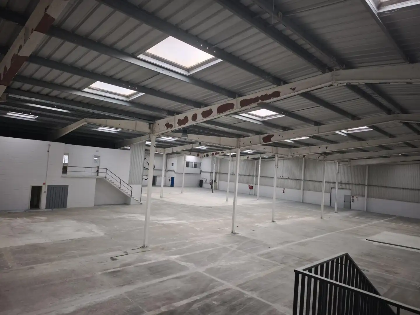 Industrial buildings for rent in Vallgorguina