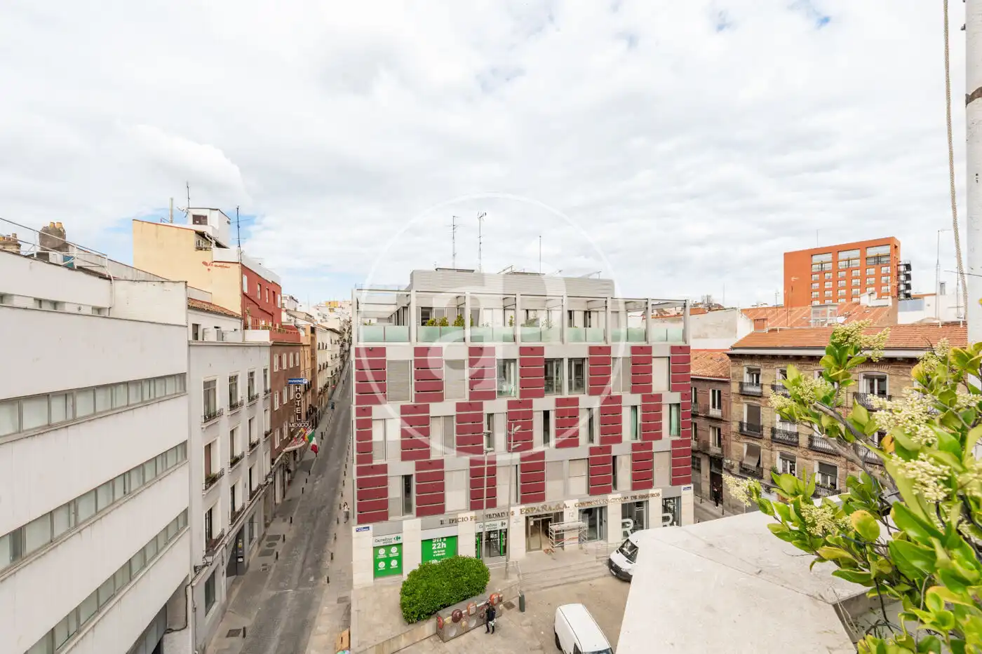 Vista exterior de Pis en venda en Madrid amb Aire condicionat, Terrassa i Moblat