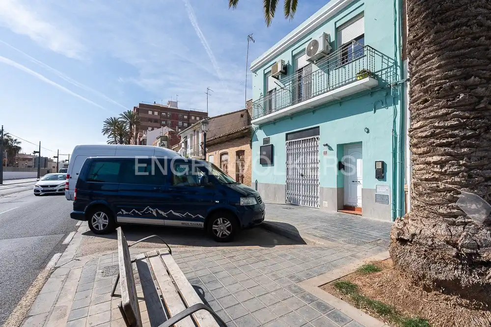 Vista exterior de Casa o chalet en venta en Valencia con Aire acondicionado, Calefacción y Trastero