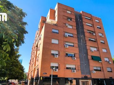 Pis amb ascensor en venda a Calle JOSE DE CADALSO