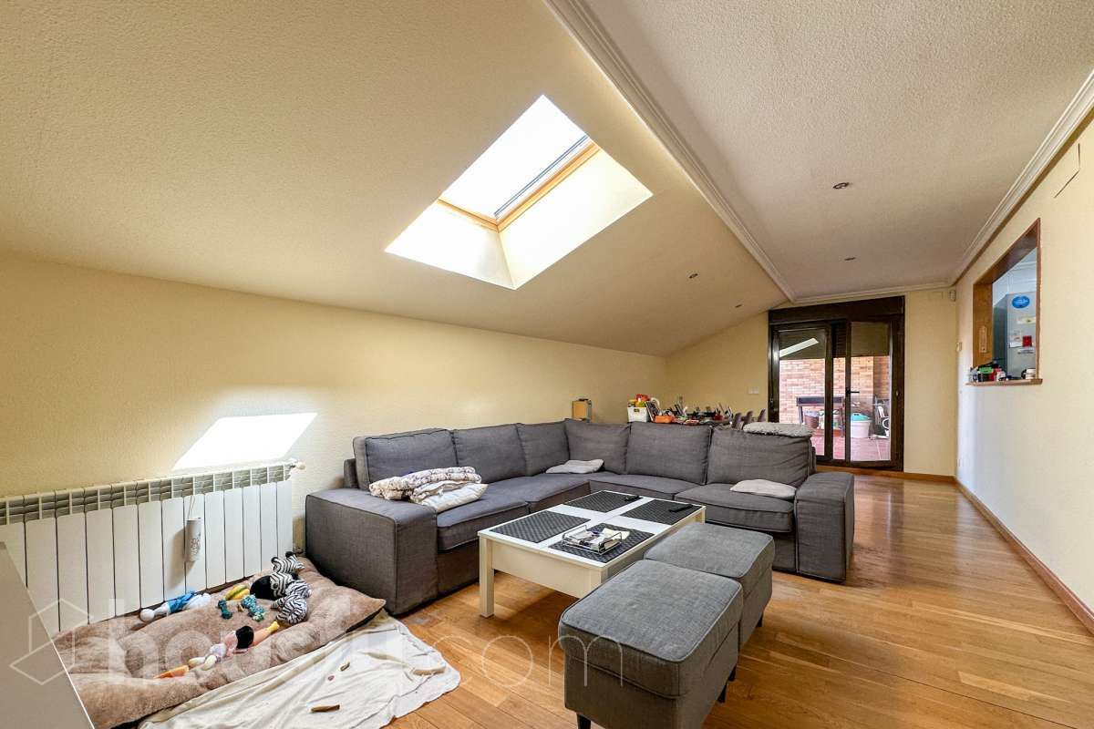 Living room of Flat to rent in Seseña  with Heating, Parquet flooring and Terrace