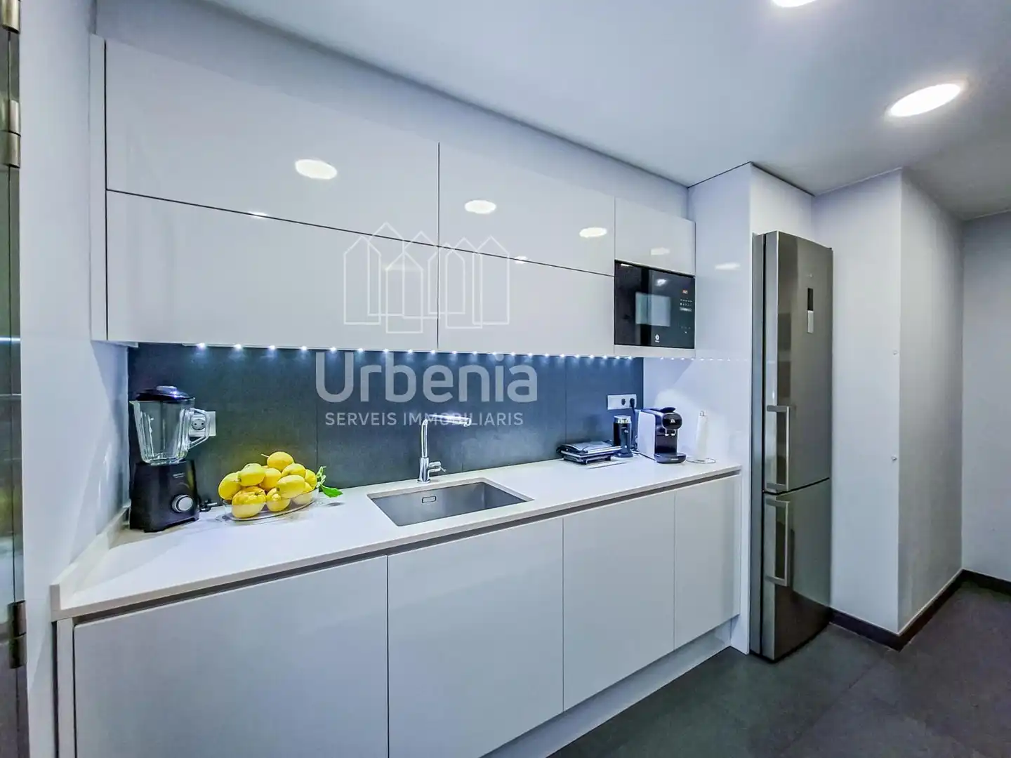 Cocina de Piso en venta en Sant Adrià de Besòs con Aire acondicionado, Calefacción y Terraza