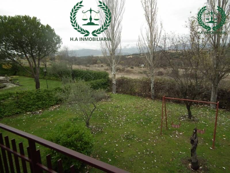 Jardí de Casa o xalet en venda en Pedrezuela amb Calefacció, Jardí privat i Terrassa
