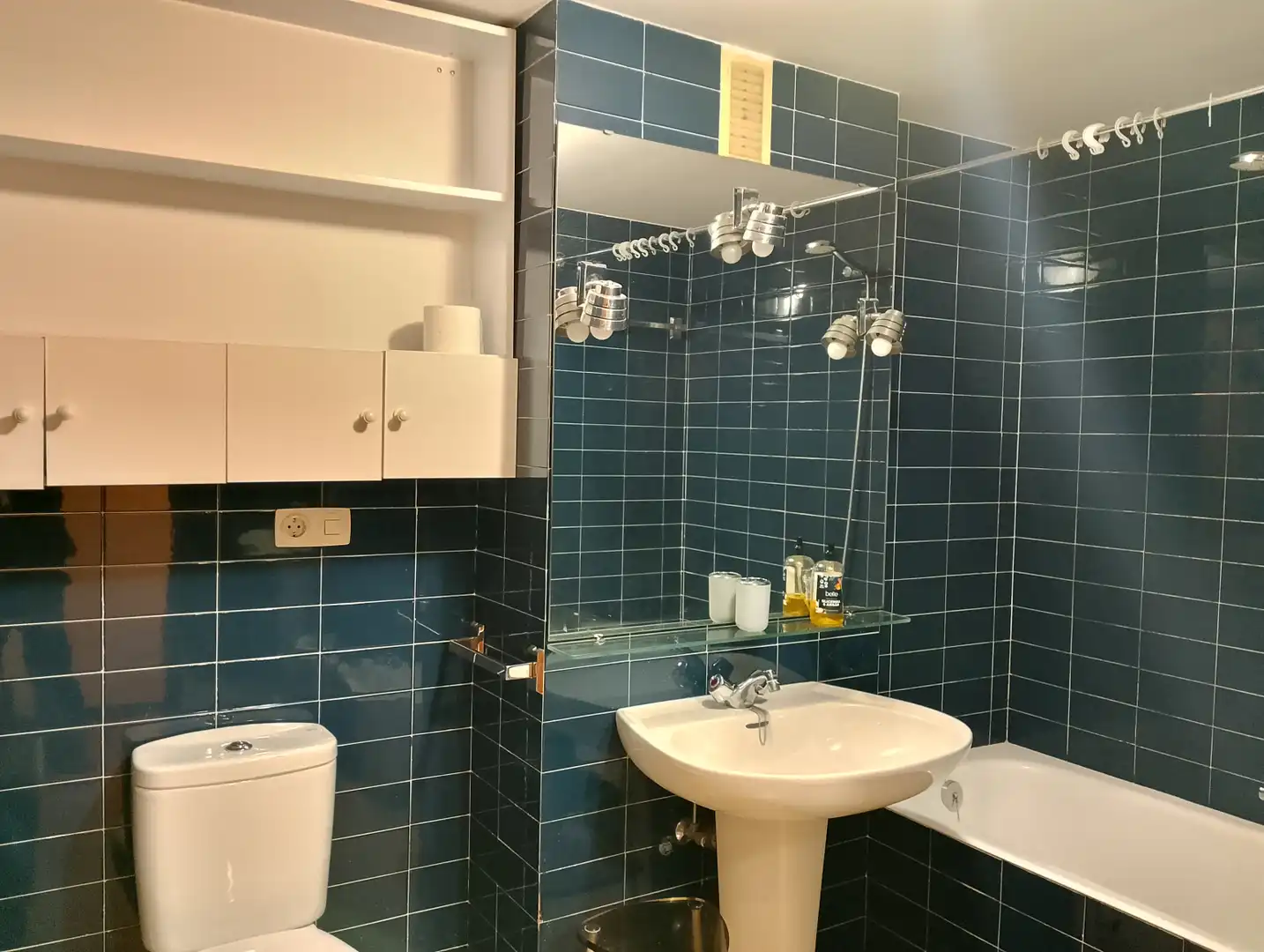 Badezimmer von Wohnung zur Miete in Donostia - San Sebastián  mit Heizung, Terrasse und Möbliert
