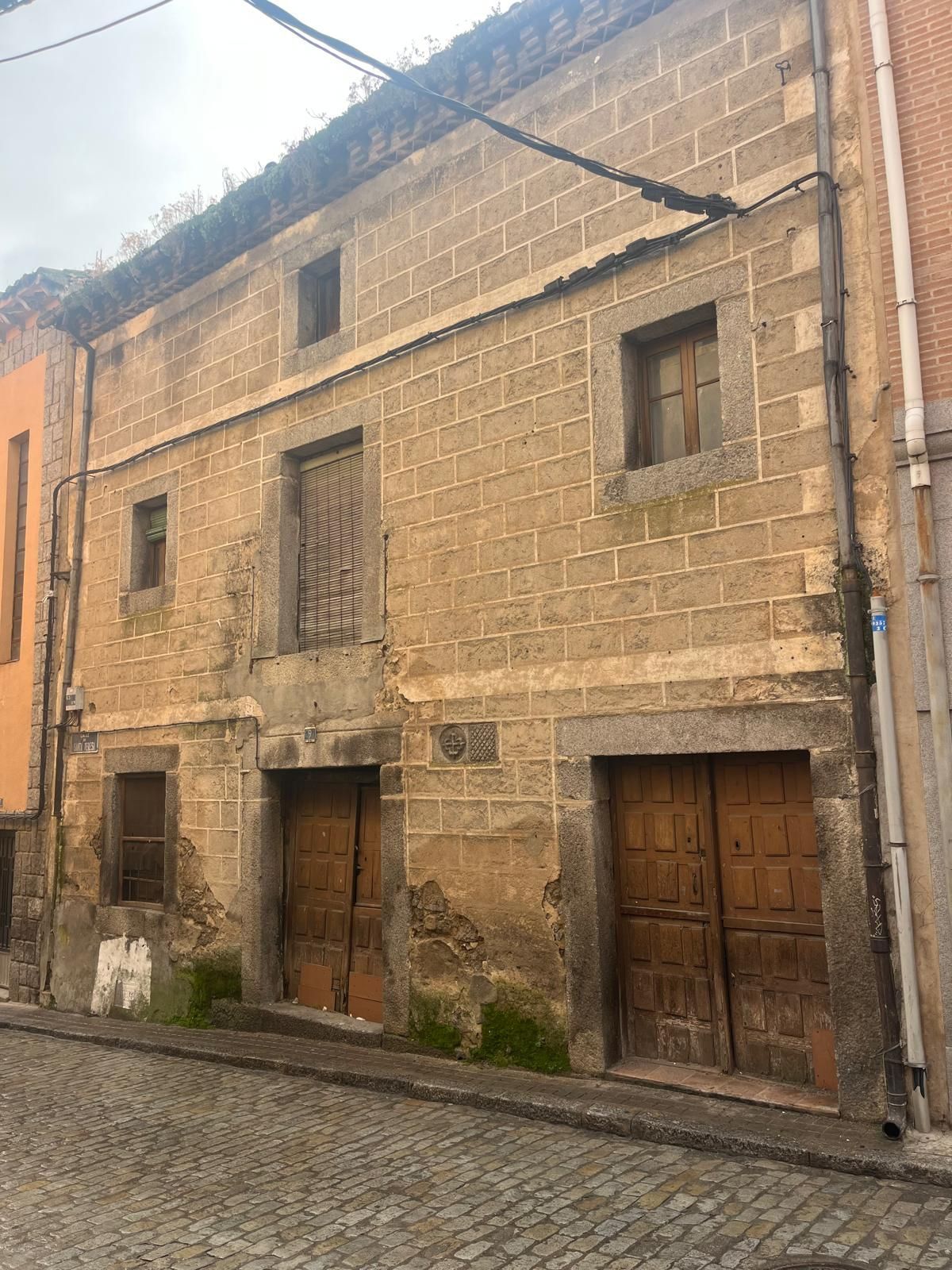 Exterior view of Single-family semi-detached for sale in El Hoyo de Pinares 