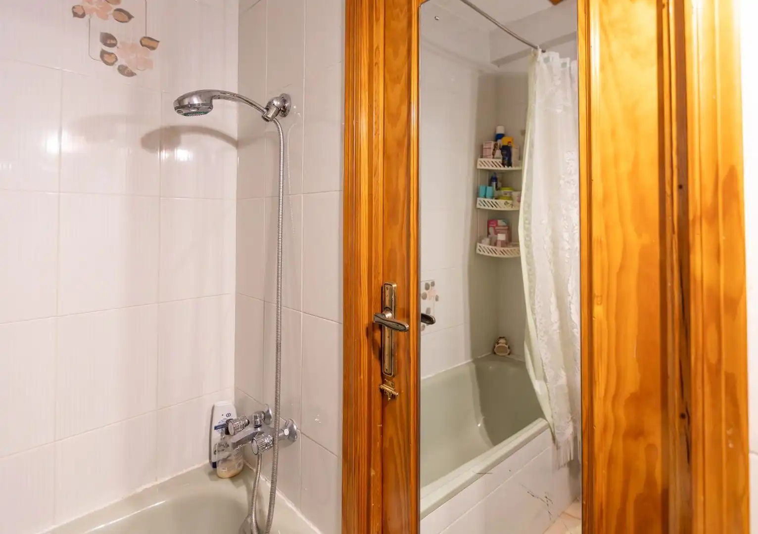 Baño de Dúplex en venta en Torrevieja con Piscina comunitaria