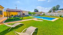 Jardí de Casa o xalet en venda en Chiclana de la Frontera amb Terrassa i Piscina