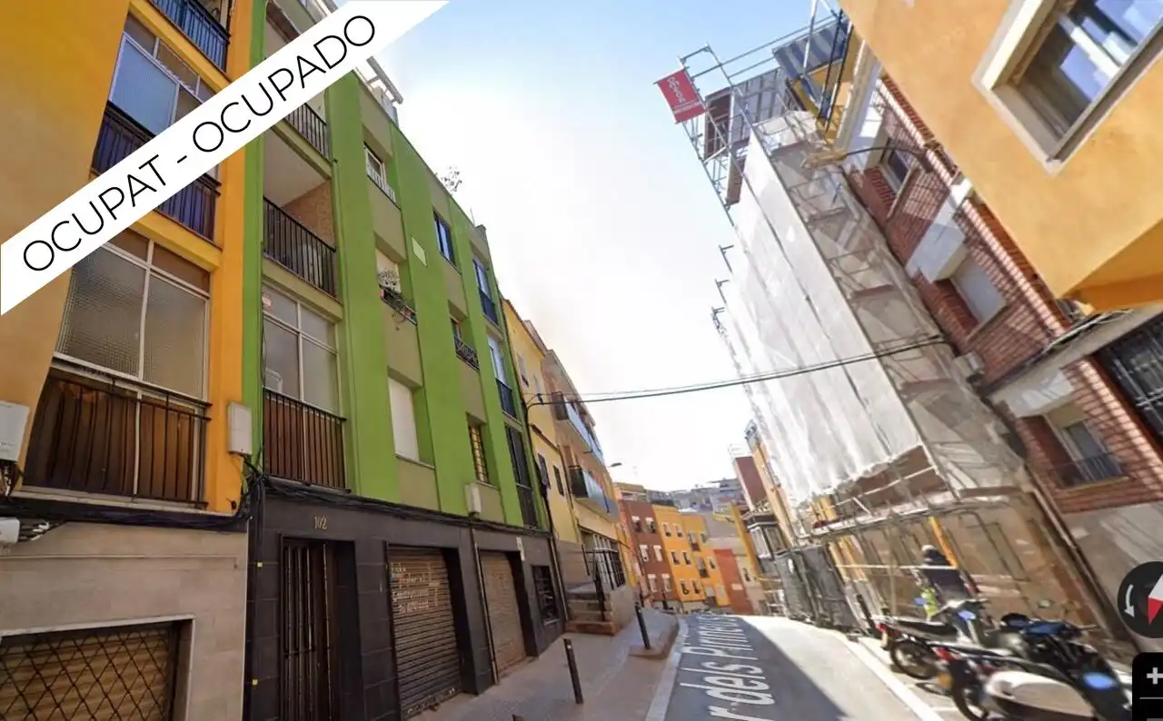 Vista exterior de Apartamento en venta en Santa Coloma de Gramenet con Balcón
